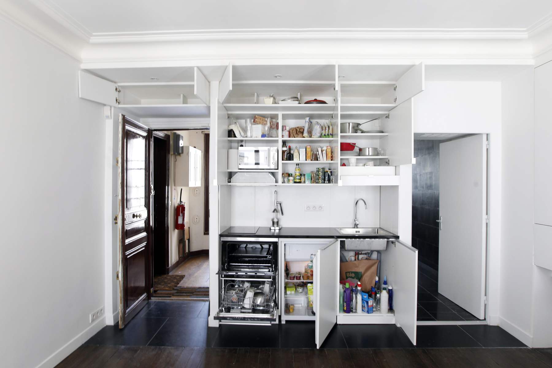 Le séjour de l’appartement Oasis rénové, Paris