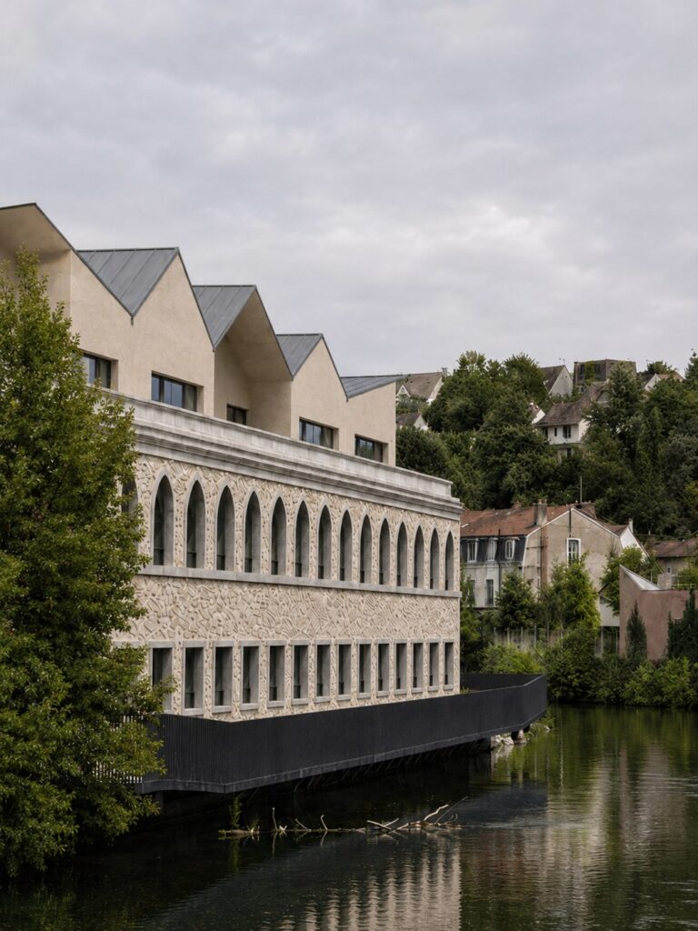 Les 197 logements de Corbeil-Essonnes livrés, façade sculptée en arcades au bord de l’eau