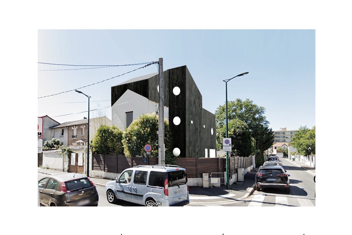 La maison vue depuis l’angle de la rue