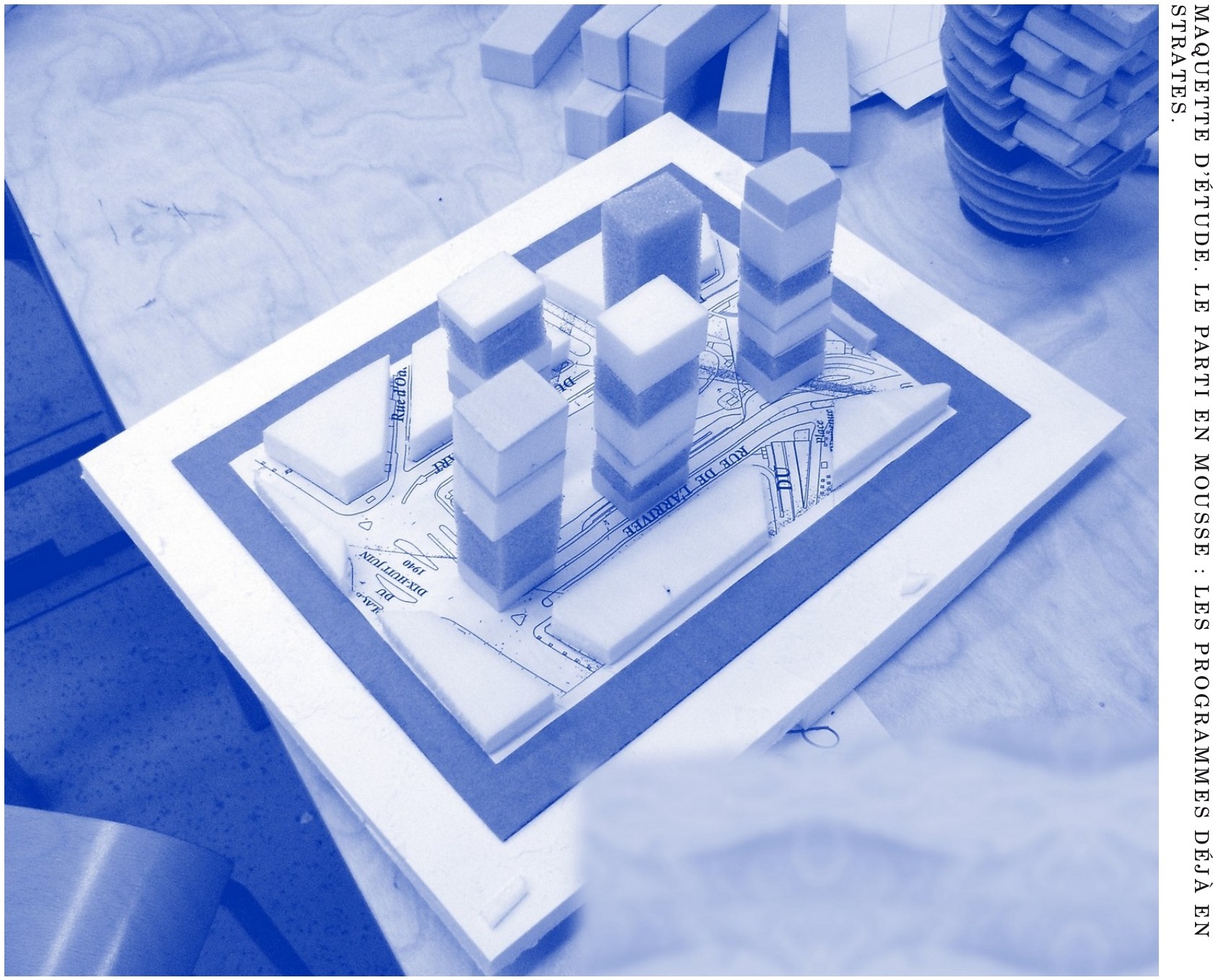 Maquette blanche des cinq tours